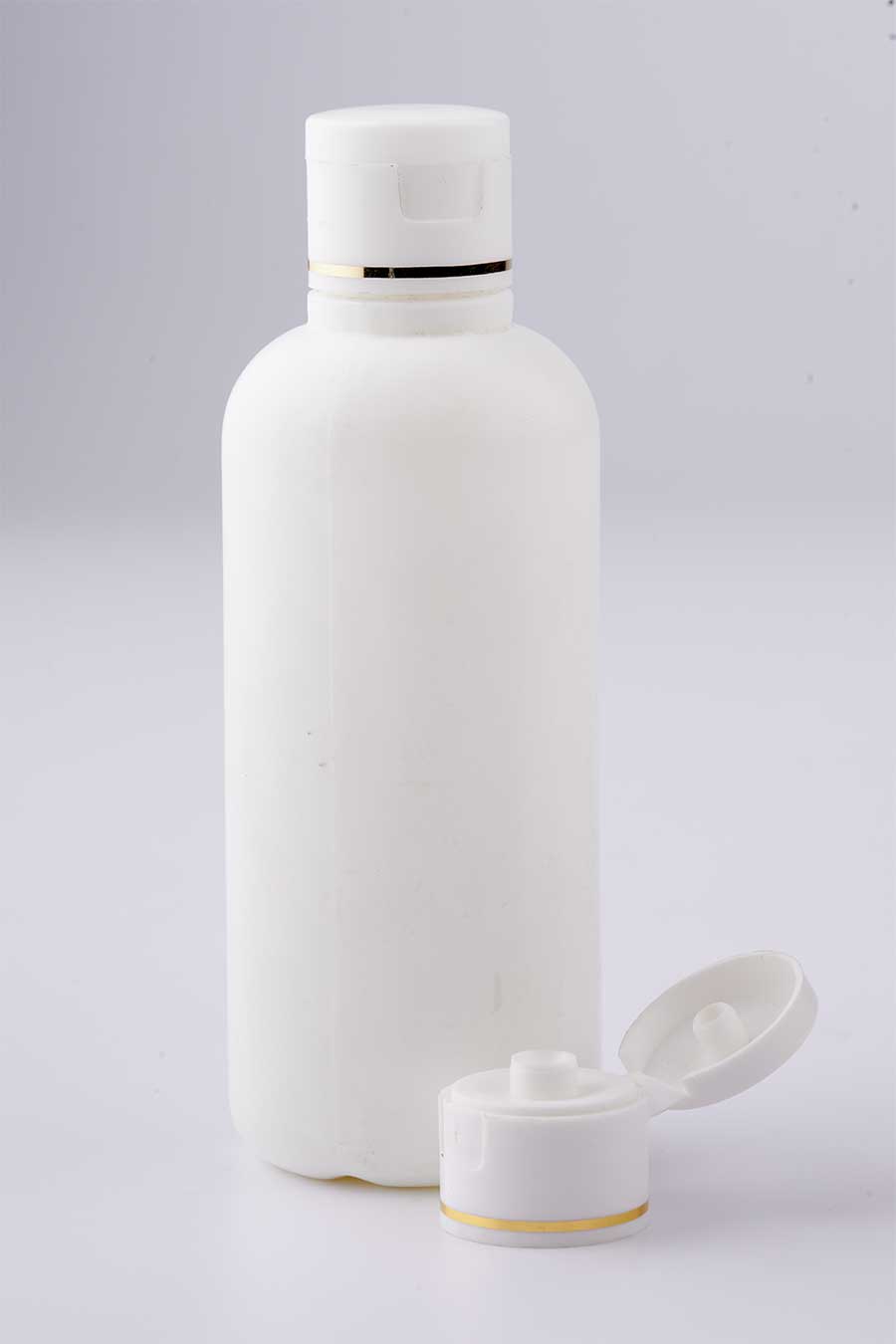 100 ml 20410 (S H) HD Bottle with Flip Top Cap